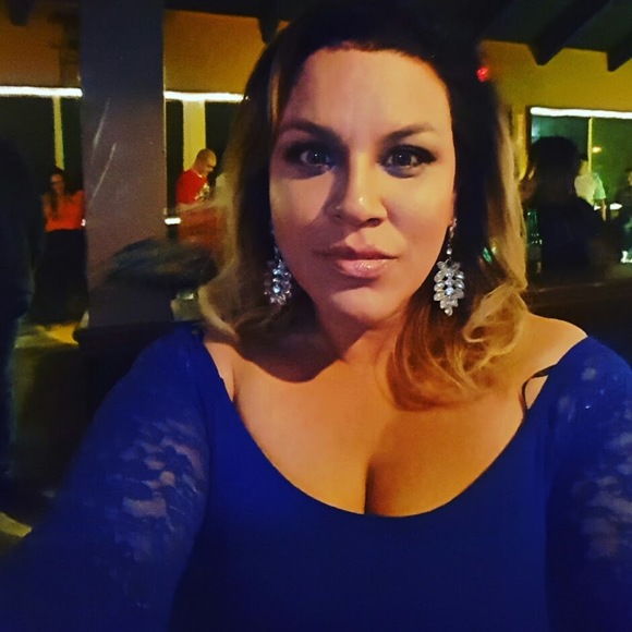 Meet your Posher, Adriana - Picture 1 of 1